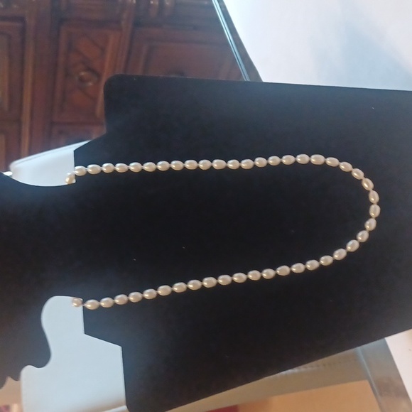 GENUINE PEARLS VINTAGE, 5.4mm, 18.5 INCHES, LIKE NEW - Picture 1 of 3